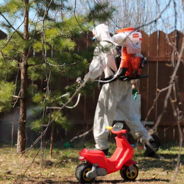 Обработка участка от клещей во Львове?